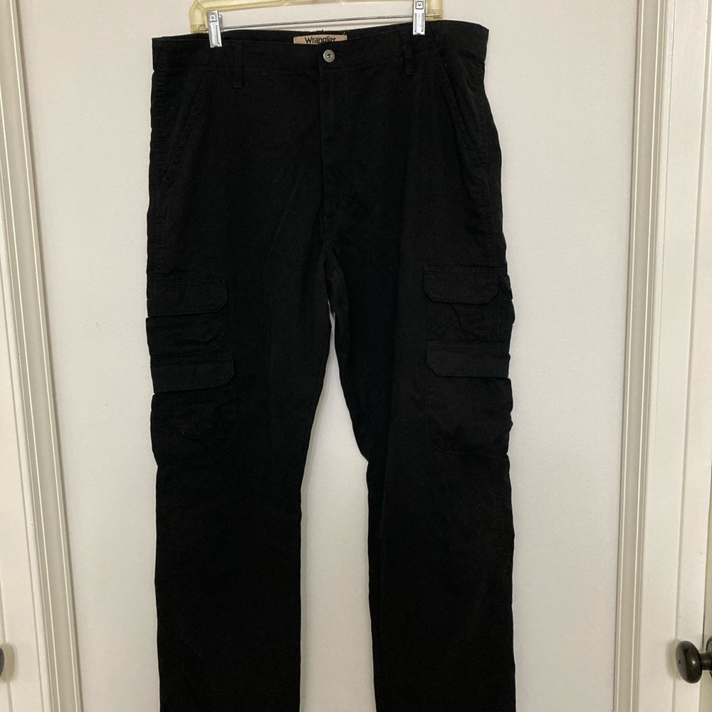 Wrangler Authentic Relaxed Fit Straight Leg Cargo Pants - washed once 36x32